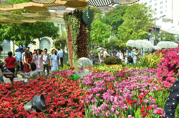Đường hoa Nguyễn Huệ Tết Mậu Tuất 2018 mở cửa phục vụ người dân từ ngày 13/2 (28 Tết) đến 22h ngày 19/2 (mùng 4 Tết).