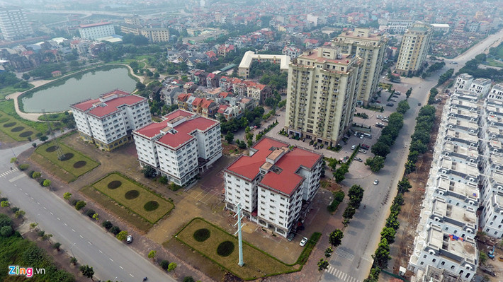 Theo thông tin từ Sở Xây dựng Hà Nội, chủ đầu tư 3 tòa nhà tái định cư Sài Đồng (Long Biên, Hà Nội) là Hanco 3 đã có văn bản đề nghị thành phố cho phép phá dỡ toàn bộ dự án để xây dựng nhà thương mại phục vụ tái định cư theo đặt hàng của thành phố đáp ứng nhu cầu mới của người dân hiện nay. Ảnh: Zing.