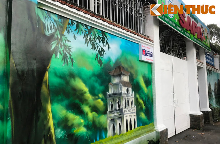 Hình ảnh hồ Hoàn Kiếm (Hồ Gươm), biểu tượng của Thủ đô Hà Nội.