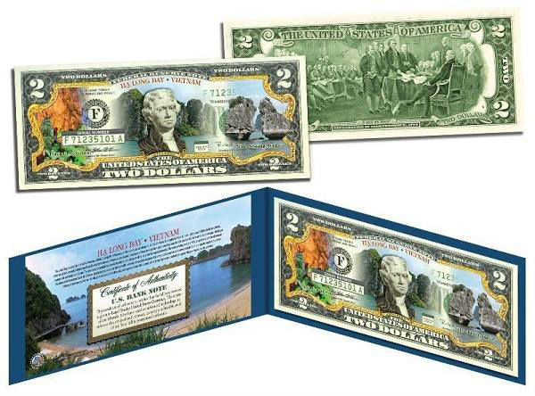 5. Tiền 2 USD Vịnh Hạ Long Cũng giống như tờ 2 USD Việt Nam, tờ 2 USD Vịnh Hạ Long là món quà lưu niệm đặc biệt, có hình ảnh Vịnh Hạ Long - một di sản thiên nhiên thế giới được UNESCO công nhận. Tờ tiền này có giá bán 450.000 đồng/tờ. Ảnh: shoptienxua.com.
