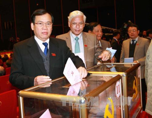 Cuộc bỏ phiếu được tiến hành lúc 10h10 sáng nay. Các đại biểu sẽ lựa chọn trong 220 ứng viên để bầu 180 ủy viên trung ương chính thức.