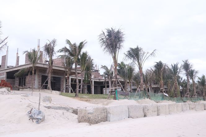 “Sai chỗ nào xử lý chỗ đó. Chỗ nào lấn chiếm không gian công cộng dứt khoát phải dỡ bỏ...", báo Tiền phong dẫn lời ông Hùng. Ảnh: TPO.