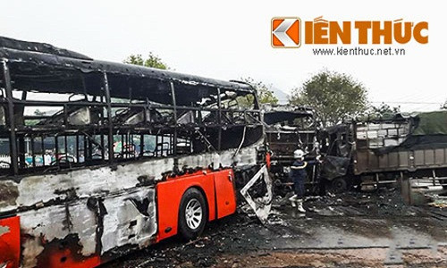 15. Hai xe khách tông nhau, 47 người thương vong Khoảng 4h15 sáng 22/5, tại Km 1730+300, quốc lộ 1A thuộc huyện Hàm Thuận Nam, tỉnh Bình Thuận đã xảy ra vụ tai nạn giao thông đặc biệt nghiêm trọng giữa xe khách giường nằm BKS 38N - 5577 chạy hướng Hà Nội – thành phố Hồ Chí Minh và xe khách giường nằm BKS 51B-112.24 chạy hướng ngược lại. Hậu quả, vụ hai xe khách tông nhau làm 12 người chết, 35 người bị thương.