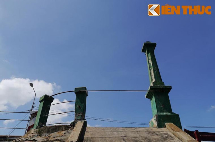 Trụ đèn, lan can...cầu Nhị Thiên Đường 1 xây dựng từ năm 1925 cùng một số chi tiết sẽ được khôi phục khi xây cầu mới.