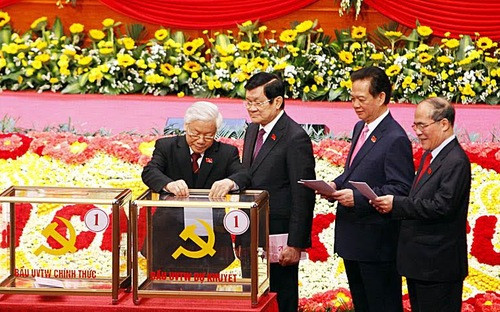 4. Công bố danh sách Ban Chấp hành Trung ương Đảng khóa XII Chiều 26/1, tại Trung tâm Hội nghị Quốc gia (Mỹ Đình, Hà Nội), Đại hội XII của Đảng đã nghe Ban kiểm phiếu báo cáo kết quả bầu cử và công bố danh sách ủy viên Ban Chấp hành Trung ương khóa XII, bao gồm 180 Ủy viên chính thức và 20 Ủy viên dự khuyết (Ban Chấp hành Trung ương khóa XI có 175 Ủy viên chính thức và 25 Ủy viên dự khuyết).