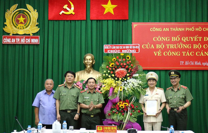 Thiếu tướng Cao Đăng Hưng hứa trước Bộ trưởng và lực lượng CAND sẽ hết lòng phụng sự Tổ quốc, phục vụ nhân dân; ra sức rèn luyện, giữ gìn đạo đức cách mạng; tiếp tục cùng với Đảng ủy, Ban Giám đốc Công an TP Hồ Chí Minh đoàn kết, nhất trí xây dựng lực lượng CATP đáp ứng mọi yêu cầu nhiệm vụ mà Đảng, Nhà nước và nhân dân giao phó trong tình hình mới.