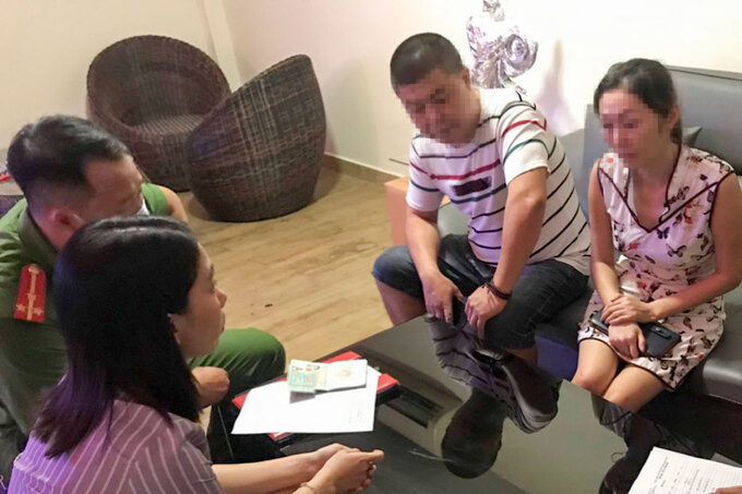 Theo thỏa thuận khi xong việc, mỗi chuyến xe 7 chỗ ngồi và xe 16 chỗ ngồi di chuyển thành công, Thế Anh sẽ nhận được lần lượt 25 và hơn 40 triệu đồng. Để thực hiện tổ chức đưa đón người Trung Quốc, Thế Anh bố trí phương tiện, đồng thời kết nối với Vàng Seo Xóa để cùng thực hiện.