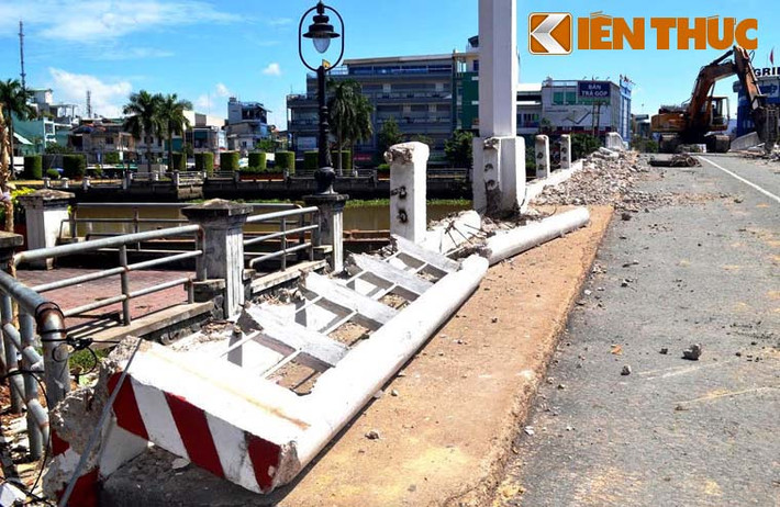 Trước thông tin của lãnh đạo thành phố Tân An về việc xuống cấp của cây cầu và phải phá dỡ để xây mới, nhiều chuyên gia, kỹ sư về lĩnh vực cầu đường góp ý nên giữ lại cây cầu và khẳng định cầu Đúc hoàn toàn có thể duy tu, nâng tuổi thọ để tiếp tục sử dụng.