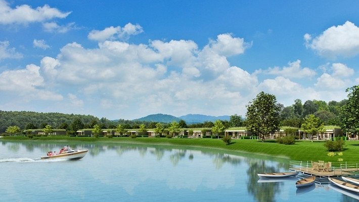 Hồ Đại Lải (Vĩnh Phúc): Diện tích rộng 525 ha, xung quanh bát ngát màu xanh của cả một rừng cây phòng hộ. Từ bãi tắm dưới hồ có thể lên đỉnh núi Thằn Lằn ở phía nam để ngắm cảnh từ trên cao, xa xa là dãy núi Tam Đảo huyền ảo. Bên cạnh đó, du khách có thể đi thăm những làng bản của người Sán Dìu để khám phá thêm về phong tục tập quán, thưởng thức các món ăn dân tộc vô cùng đặc sắc và thú vị.