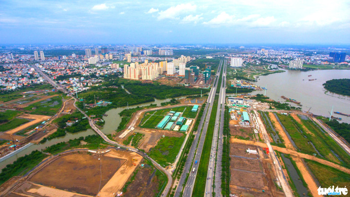 Khu dân cư ven đường Lương Định Của đã được giải tỏa hoàn toàn, giao mặt bằng cho các dự án của khu đô thị Thủ Thiêm. Ảnh: Thuận Thắng/TTO.