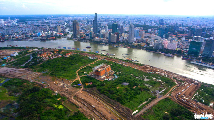 Một góc khu đô thị mới Thủ Thiêm đã ra dáng vẻ với nhiều tòa nhà và cả ngàn biệt thự, căn hộ Ảnh: Thuận Thắng/TTO.