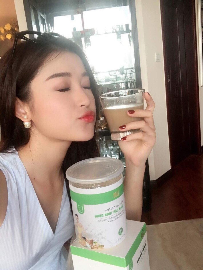 Á hậu Huyền My xuất hiện bên cạnh thực phẩm chức năng của bà Nguyễn Thu Trang. Ảnh: Dân Việt.