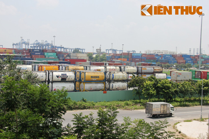 UBND quận 2 vừa có văn bản khẩn gửi UBND TP HCM về công tác đảm bảo an toàn phòng cháy, chữa cháy tại cảng Tân Cảng - Cát Lái (thuộc Tổng Công ty Tân Cảng Sài Gòn).