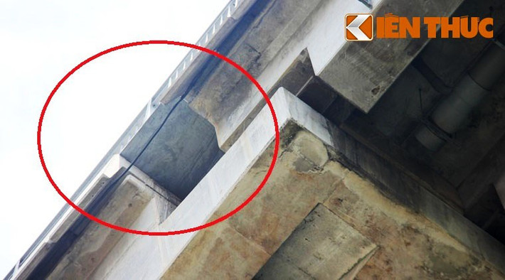 Tuy nhiên đối với những người am hiểu thì đây không phải là vết nứt mà là khe hở kỹ thuật đúng với thiết kế cầu dây văng. Theo hồ sơ thiết kế cầu Phú Mỹ, tại vị trí giữa phần cầu chính (cầu dây văng) và phần cầu dẫn có một khoảng hở rộng 89 cm. Khoảng hở này được thiết kế để tạo sự co giãn cho kết cấu của cầu nhằm tránh gây nứt mặt bê tông do ảnh hưởng từ nhiệt độ, môi trường thay đổi, sinh ra quá trình bê tông giãn nở...