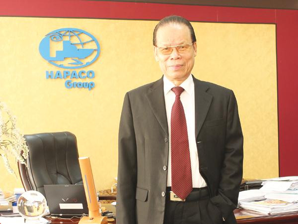 2. Ông Vũ Dương Hiền Một doanh nhân thuộc nhóm “thất thập cổ lai hy” khác trên sàn chứng khoán là ông Vũ Dương Hiền - Chủ tịch HĐQT Tập đoàn Hapaco (Mã CK: HAP) - người có mặt trong top 100 nhà lãnh đạo giỏi ASEAN năm 2014. Ảnh: baodautu.vn.