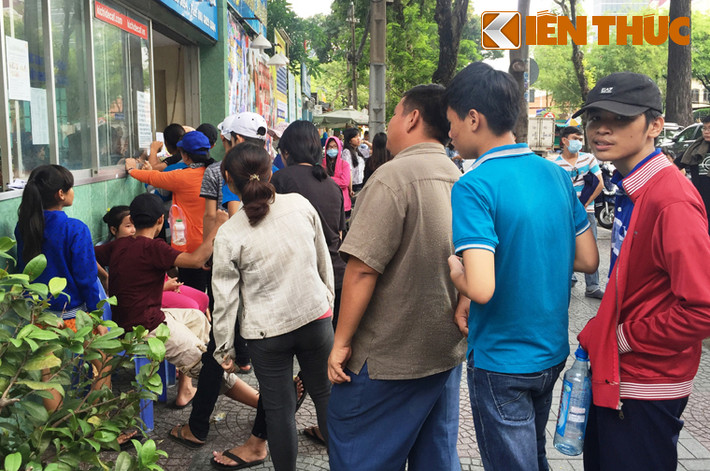"Trước nhu cầu của khán giả quá đông xem vở diễn này, dự kiến sắp tới sân khấu sẽ tăng thêm xuất diễn để phục vụ", giám đốc Idecaf cho biết.