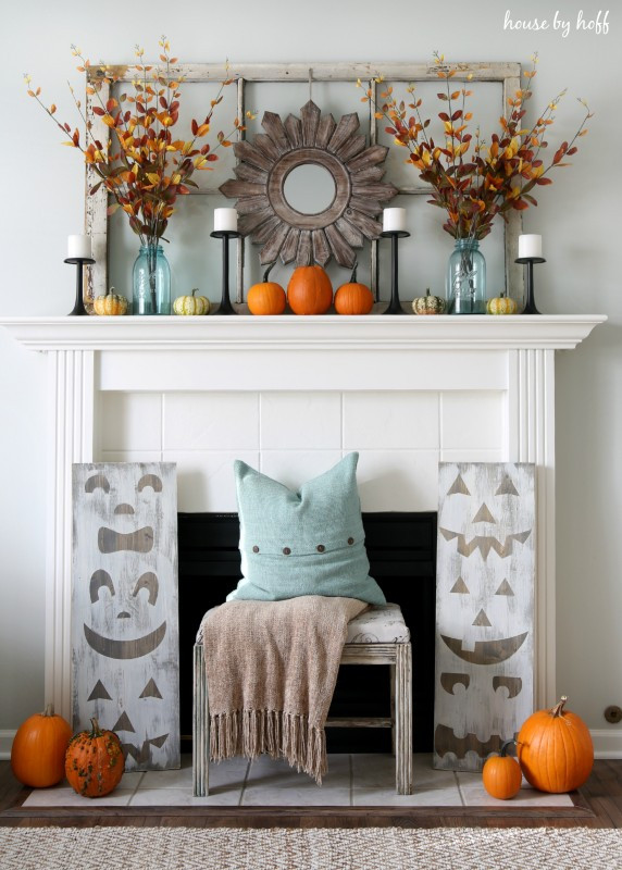 Do đó, họ thường trang trí nhà bằng bí ngô trong mùa Halloween để với mong muốn mang lại may mắn và hạnh phúc. Ảnh: Country Living.