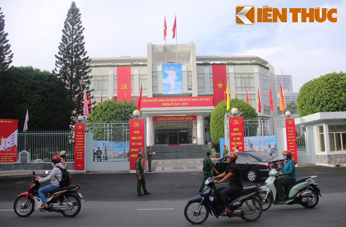 Các tuyến đường xung quanh Hội trường Thành phố luôn bảo đảm thông thoáng.