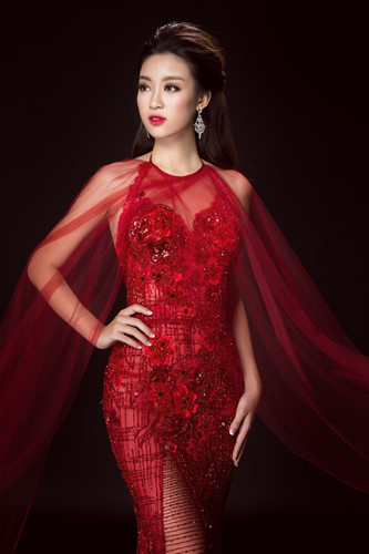 Hình ảnh đẹp như mơ của tân Hoa hậu Việt Nam 2016.