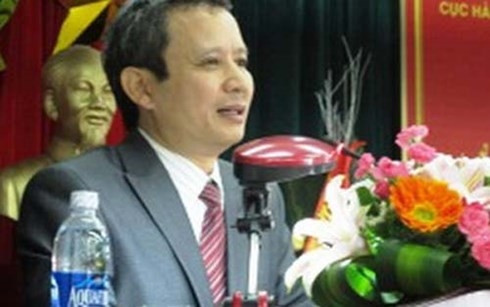 8. Ông Lê Trường Lưu - Tân Bí thư Tỉnh ủy Thừa Thiên Huế Chiều 2/10, Tỉnh ủy Thừa Thiên Huế đã tổ chức hội nghị bầu Bí thư Tỉnh ủy khóa XIV, nhiệm kỳ 2010 - 2015. Theo đó, Lê Trường Lưu, Phó Bí thư Tỉnh ủy, Chủ tịch HĐND tỉnh Thừa Thiên Huế đã được tín nhiệm bầu giữ chức vụ Bí thư Tỉnh ủy Thừa Thiên Huế nhiệm kỳ 2010-2015. Ông Lê Trường Lưu sinh năm 1963 tại xã Vinh Thái (Phú Vang, Thừa Thiên Huế); là Thạc sỹ Kinh tế, Cử nhân Hành chính. Trong thời gian công tác, ông Lưu từng giữ các chức vụ Giám đốc Sở Tài chính, Bí thư Thị ủy Hương Thủy, Phó Chủ tịch UBND tỉnh Thừa Thiên Huế, Phó Bí thư Tỉnh ủy.