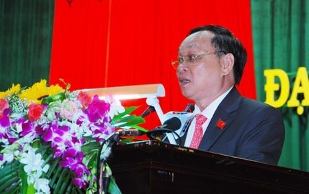 11. Ông Lê Diễn - Tân Bí thư Đắk Nông Ngày 26/9, tại Đại hội đại biểu Đảng bộ tỉnh Đắk Nông, ông Lê Diễn được bầu làm Bí thư Tỉnh ủy Đắk Nông khóa mới. Ảnh: Báo Đắk Nông. Ông Lê Diễn sinh năm 1960 quê tại xã Cát Lâm, huyện Phù Cát, tỉnh Bình Định. Ông xuất thân là du kích thôn, Phó bí thư Đoàn trường cấp III Phù Cát - Bình Định. Trước khi làm Bí thư Tỉnh ủy, ông đã giữ chức Trưởng ban Tuyên giáo Tỉnh ủy Kon Tum, Phó bí thư Tỉnh ủy Kon Tum, Phó bí thư Tỉnh ủy Đắk Nông và Chủ tịch UBND tỉnh Đắk Nông.