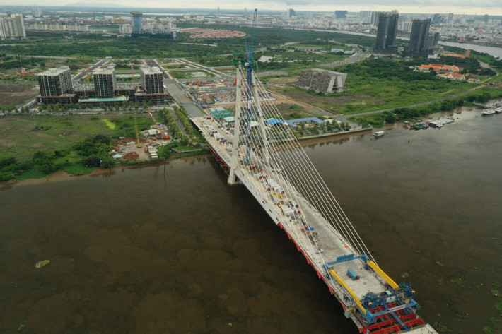 Toàn bộ các lô đất trong Khu đô thị mới Thủ Thiêm đều có vị trí đắc địa, chỉ cách trung tâm quận 1 khoảng 5 -10 phút đi xe.