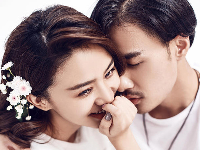 Đàn ông vốn có nhiều sở thích trái khoáy với đàn bà, như thích xem bóng đá, thích la cà quán xá rượu bia với bạn bè, thích chiêm ngưỡng những đường đua công thức 1 và cũng thích vợ hãy ngừng "phát sóng".