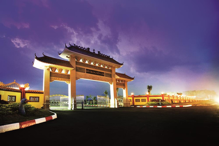 5. Sơn Trang Tiên Cảnh - Công viên nghĩa trang hiện đại nhất Việt Nam Tọa lạc tại ấp Trường Thọ, xã Trường Hòa, huyện Hòa Thành, tỉnh Tây Ninh, Sơn Trang Tiên Cảnh là dự án có vốn đầu tư nước ngoài đầu tiên khai thác dịch vụ dành cho người đã mất, khai thác nhu cầu chôn cất theo phong thủy, nơi chôn cất sang trọng… Ảnh: Internet.