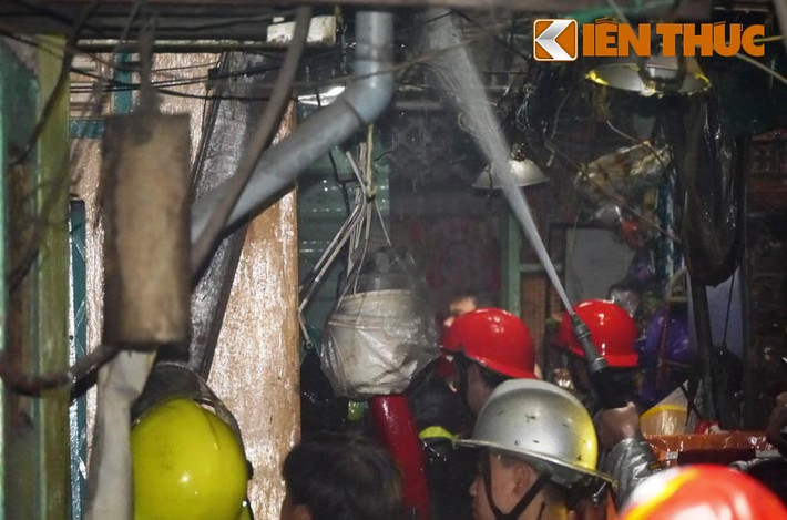 Khu vực xảy ra hoả hoạn là nhiều dãy nhà cao 3 tầng có hàng trăm căn (diện tích chỉ hơn 10m2) san sát nhau và thông bằng các con hẻm nhỏ ra 4 trục đường lớn Võ Văn Kiệt, Nguyễn Thái Học, Nguyễn Thái Bình, Yersin.