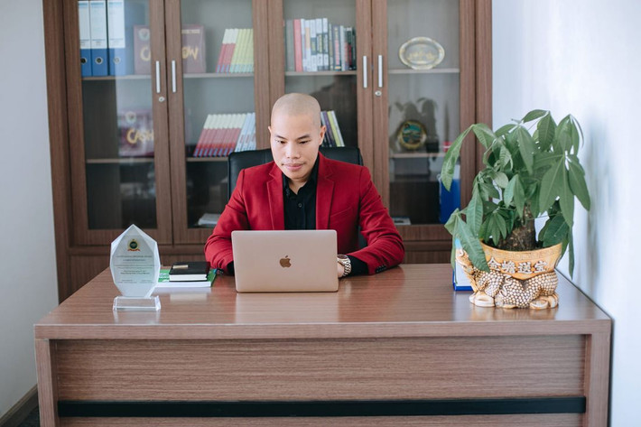 MyAladdinz hiện đang là cái tên khiến cộng đồng mạnh xôn xao khi được giới thiệu là một ứng dụng có thể thanh toán các hóa đơn điện, nước, học phí, bảo hiểm, chi phí sinh hoạt, trả góp ngân hàng, mua nhà, mua xe… đặc biệt, có thể hoàn tiền lên đến 80% giá trị hóa đơn, người dùng thanh toán càng nhiều thông qua ứng dụng sẽ được hoàn trả càng nhiều.
