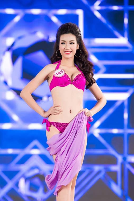 Phần thi bikini của tân Hoa hậu Đỗ Mỹ Linh.