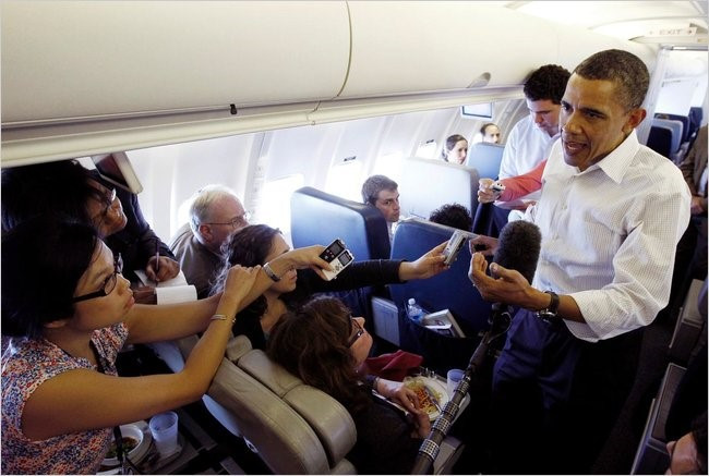 Thông thường, Air Force One chỉ chuyên chở tổng thống Mỹ cùng gia đình, khách mời, nhân viên Nhà Trắng, mật vụ vũ trang và đội ngũ nhỏ các phóng viên mà Nhà Trắng cho phép đồng hành cùng tổng thống. Ảnh: White House