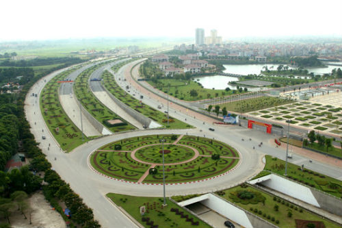 Do dự án triển khai chậm, đến tháng 10/2007, Bộ GTVT điều chỉnh dự án với tổng mức đầu tư điều chỉnh tăng lên đến hơn 7.527 tỉ đồng. Theo đó, giá đầu tư mỗi km lên đến hơn 250 tỉ đồng.