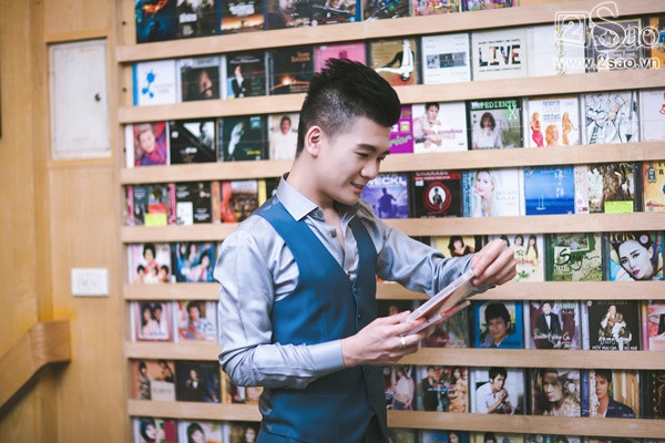 Ngoài việc "không đi siêu xe, không dùng đồ hiệu, người sẽ kế nhiệm gia sản của bầu Hiển còn chia sẻ rằng: Anh không cần chân dài, khoái dùng xe máy, mua hàng sale off và ăn quán vỉa hè. Đỗ Quang Vinh tiết lộ: "Ngoài những món đồ hiệu như đồng hồ, thắt lưng được bố tặng như một phần thưởng khi đạt được thành công nào đó, còn trang phục đồ dùng của em đều bình thường".