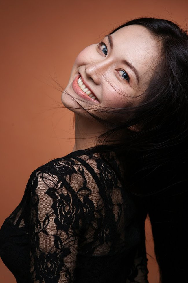 Nữ diễn viên Kim Hiền từng trải qua cuộc hôn nhân thất bại với DJ Đinh Hoàng Phong.