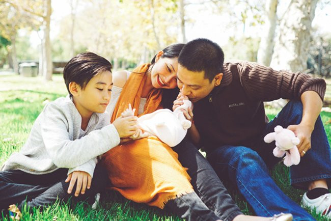 Hiện tại, người đẹp Dốc tình có cuộc sống rất viên mãn khi gia đình vừa chào đón thêm một nàng công chúa bé bỏng.