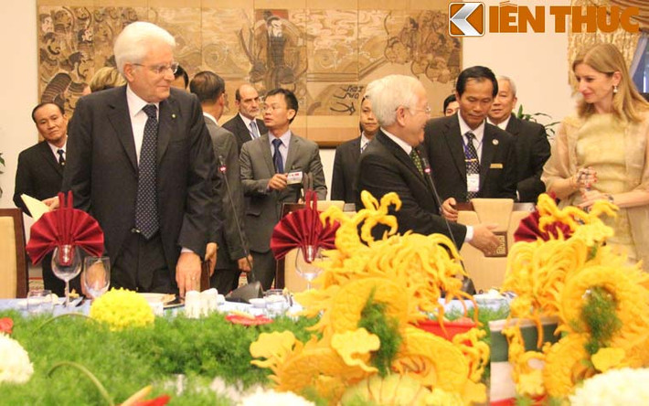 Sau buổi tiệc chiêu đãi Tổng thống Sergio Mattarella cùng phái đoàn, tối cùng ngày, tại nhà hát thành phố, lãnh đạo TP HCM cùng Tổng thống Italia đã đến xem buổi hoà nhạc do các nghệ sĩ 2 nước Việt- Ý biểu diễn. Ngày mai 8/11, Tổng thống Sergio Mattarella sẽ tham dự Hội thảo bàn tròn về Kinh tế Việt Nam- Italia, thăm Toà Tổng Giám mục TP HCM...và kết thúc chuyến thăm Việt Nam vào chiều cùng ngày.