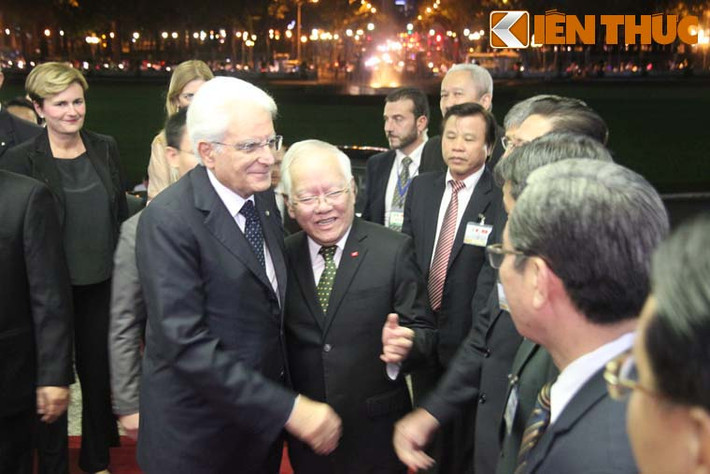 Chủ tịch UBND TP HCM Lê Hoàng Quân đã đón tiếp Tổng thống Sergio Mattarella.