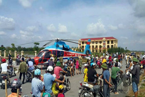 5. Máy bay quân sự hạ cánh khẩn cấp ở Thái Bình Sáng 15/7, một máy bay quân sự bay từ giàn khoan trên biển về đất liền, đến địa phận Tiền Hải, Thái Bình thì gặp sự cố về hệ thống thủy lực, phải hạ cánh khẩn cấp xuống địa phận xã Tây Lương vào lúc 8h30 phút. Rất may, tổ bay đã điều khiển máy bay hạ cánh kịp thời và an toàn, toàn bộ 11 người trên khoang, trong đó có 2 phi công đều ở trạng thái ổn định.