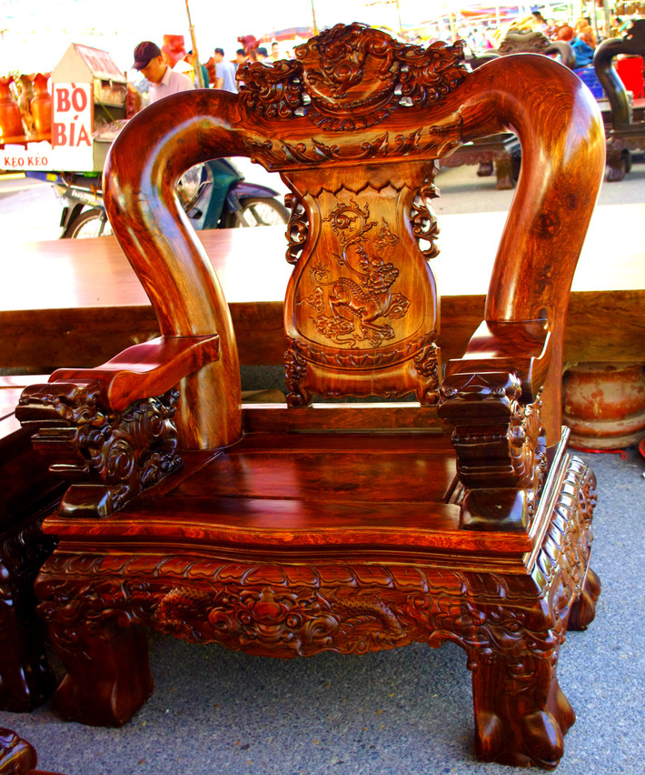 Tay ghế to khoảng 20cm
