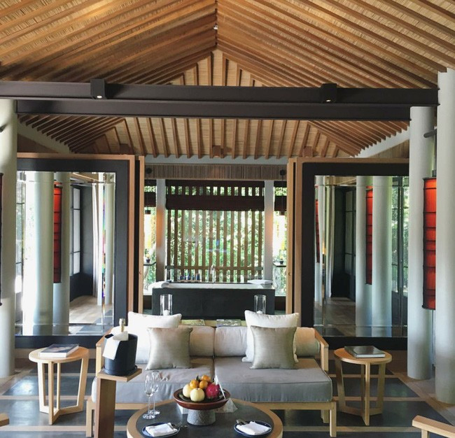 Với những view thiên nhiên siêu đẹp mà du khách có thể thoải mái đắm mình nơi đó như sông, hồ, núi, biển và rừng cây, toàn những cảnh đẹp tự nhiên trong lành hội tụ trong một khu nghỉ dưỡng cao cấp bậc nhất thế giới. Ảnh: @alfieman92.
