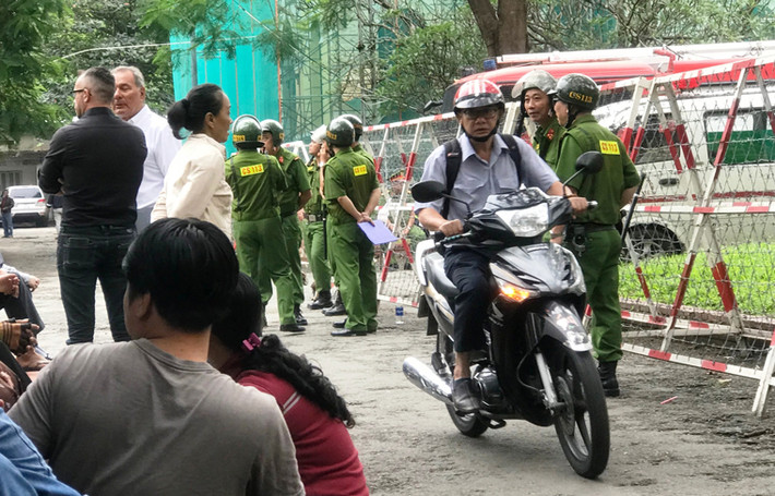 Phiên tòa do chánh tòa hình sự Phạm Lương Toản làm chủ tọa và dự kiến kéo dài đến ngày 29/12.