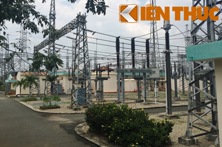 Trong khi đó, việc nâng nền khu vực Trạm biến áp vô cùng phức tạp nên nguy cơ trạm biến áp 500kV Nhà Bè tiếp tục xảy ra ngập nhất là có thêm những cơn mưa "lịch sử" là điều chắc chắn sẽ xảy ra.