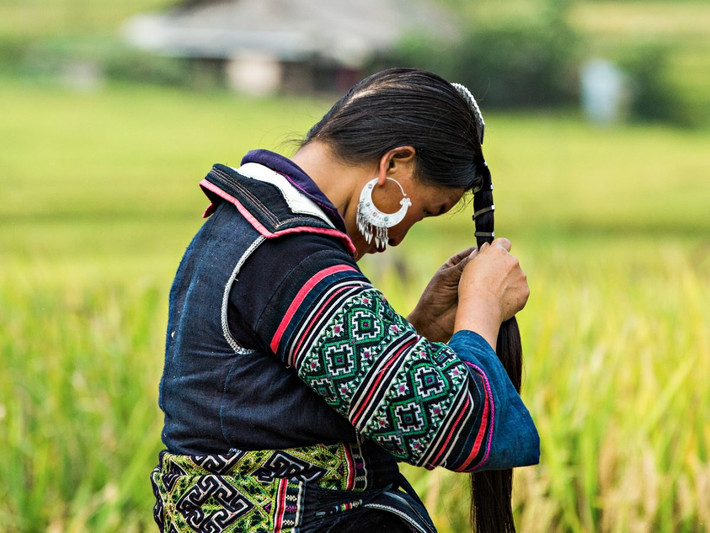 Thế hệ trẻ dường như không có ý định giữ lại các nét văn hóa truyền thống của dân tộc.
