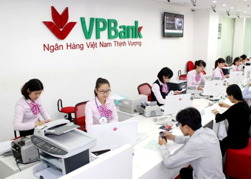 3. Ngân hàng VPBankNgân hàng Việt Nam Thịnh Vượng (VPBank) cũng công bố kết quả kinh doanh quý III/2017 với mức tăng trưởng ấn tượng ở lợi nhuận, tổng tài sản, vốn chủ sở hữu và hệ số an toàn vốn. Cụ thể, lợi nhuận hợp nhất trước thuế của VPBank tính tới ngày 30/9 đạt 5.635 tỷ đồng, tăng 79% so với cùng kỳ năm trước và đạt 78% kế hoạch đề ra trong cả năm. Ảnh: Internet.