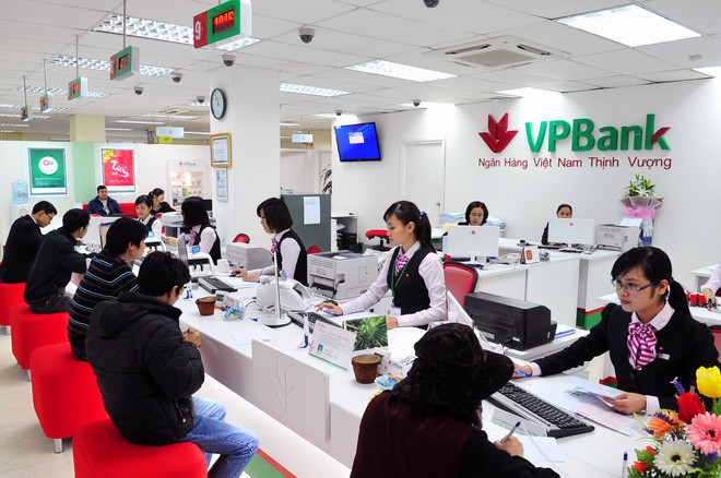 Lợi nhuận đạt được chủ yếu đến từ việc tổng thu nhập hoạt động của ngân hàng đã tăng 48% so với cùng kỳ năm trước, đạt 17.574 tỷ đồng. Thu nhập lãi thuần trong 9 tháng đầu năm tăng 41%, đạt 14.944 tỷ đồng. Nguồn thu từ phí dịch vụ cũng là một điểm sáng khi tăng tới 84%, đạt 1.035 tỷ đồng. Thu từ các khoản nợ đã xử lý rủi ro đạt 735 tỷ đồng, tăng 62% so với cùng kỳ năm trước. Ảnh: Internet.