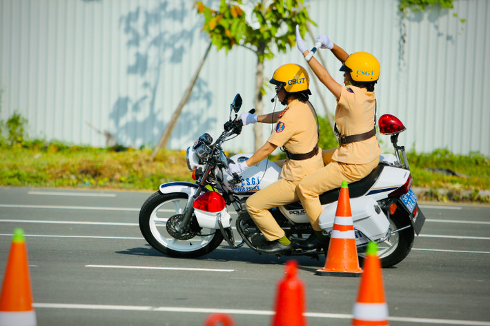 Chỉ trong vòng 1 tháng, các cán bộ, chiến sĩ đã xây dựng các kế hoạch, phương án luyện tập trong điều kiện thời tiết khắc nghiệt, các sức ép về công việc chuyên môn, gia đình nhưng các nữ chiến sĩ CSGT đã xuất sắc vượt qua, hoàn thành tốt khóa đào tạo và chính thức sẵn sàng đảm nhận nhiệm vụ.