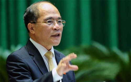 3. Ông Nguyễn Sinh Hùng làm Chủ tịch Hội đồng bầu cử quốc gia Chiều 24/11, Quốc hội đã bỏ phiếu bầu Chủ tịch Hội đồng bầu cử quốc gia. Kết quả kiểm phiếu, trên 91% đại biểu đồng ý bầu ông Nguyễn Sinh Hùng đảm nhiệm chức danh này. Theo đó, kết quả cụ thể có 475/475 (bằng 96,15% tổng số đại biểu) đồng ý giới thiệu ông Nguyễn Sinh Hùng, Chủ tịch Quốc hội khóa 13 để Quốc hội bầu làm Chủ tịch Hội đồng bầu cử Quốc gia.