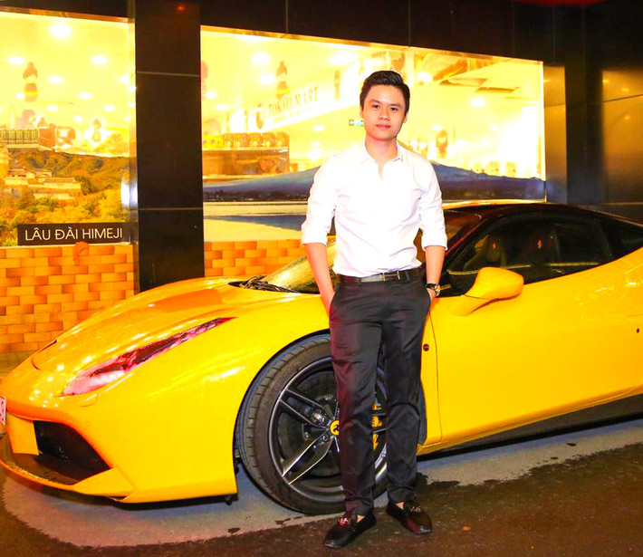 Riêng công ty của gia đình nhà Phan Thành được mang tên chính anh - Công ty TNHH TM DV Phan Thành, kinh doanh mặt hàng chính là phụ gia dầu nhờn nhập khẩu từ châu Âu - Hoa Kỳ và xuất khẩu phụ gia sang các nước châu Á. Mặc dù có quy mô nhỏ nhưng tổng lợi nhuận mang lại từ công ty khó có thể đong đếm. Ảnh: FBCN.