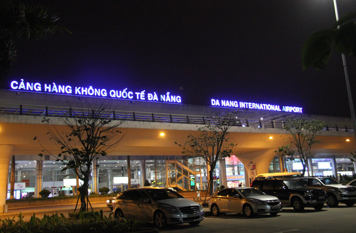  Suốt những ngày qua, hàng nghìn người dân TP Đà Nẵng luôn trông ngóng tin tức về sức khỏe ông Nguyễn Bá Thanh - nguyên Bí thư Thành ủy Đà Nẵng, Trưởng Ban Nội chính Trung Ương - được đưa từ Mỹ về Việt Nam để tiếp tục điều trị.... 